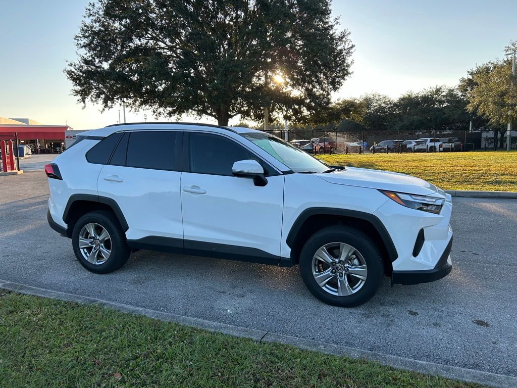 Thumbnail: 2022 Toyota RAV4 - 7