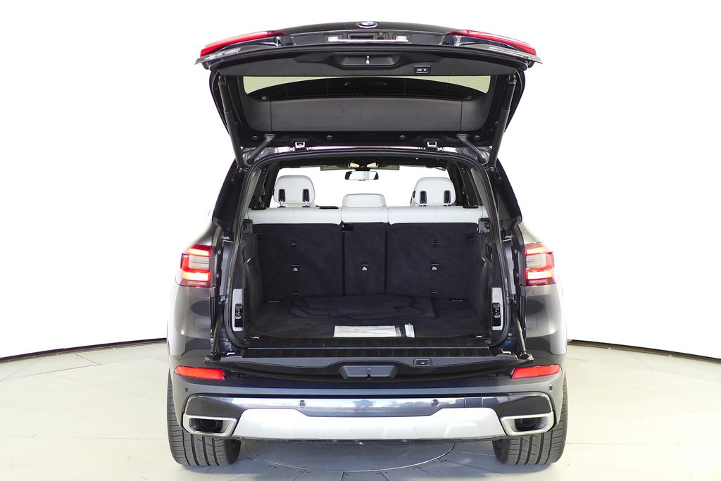 Thumbnail: 2023 BMW X5 - 10