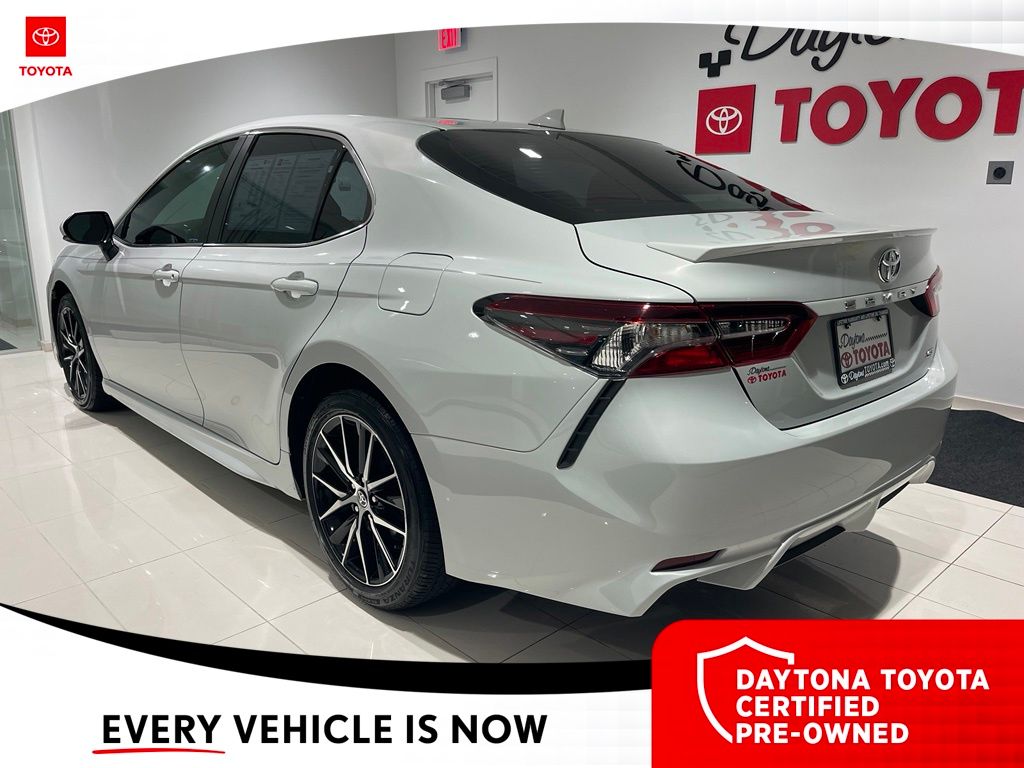 2024 Toyota Camry SE - Photo 19