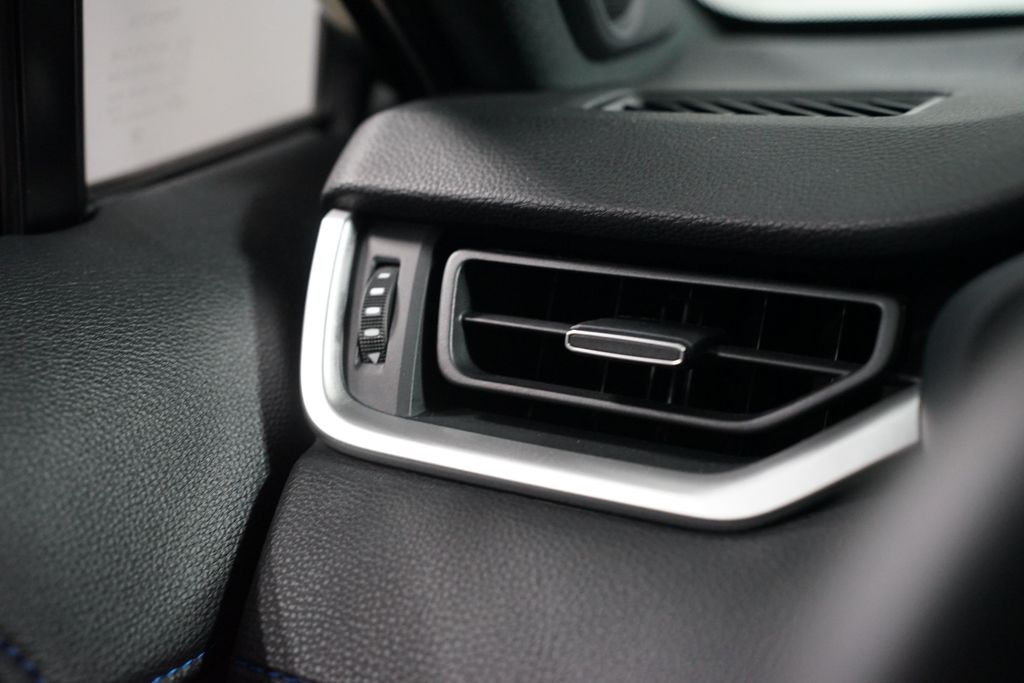 Thumbnail: 2025 Toyota RAV4 - 26