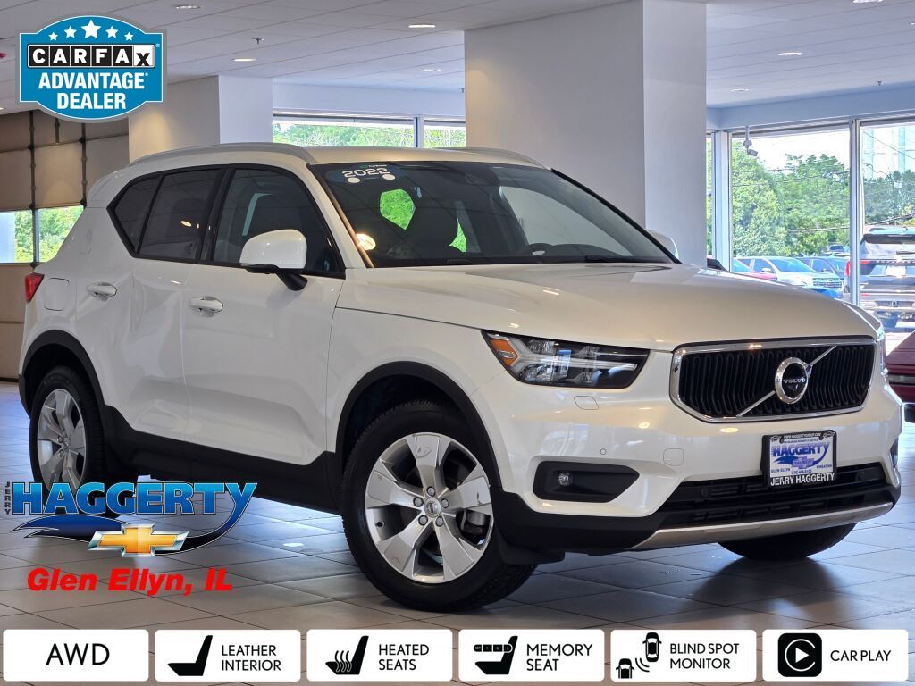 Crystal White Metallic 2022 Volvo XC40 SUV / Crossover All-Wheel Drive Automatic