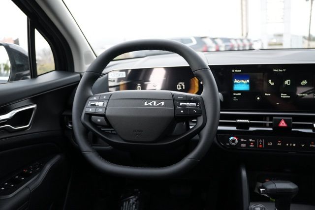 2026 Kia Sportage EX - Photo 17