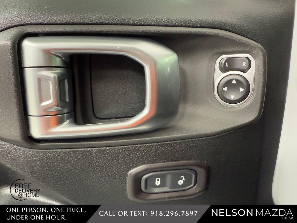 Used 2019 White Jeep Unlimited Sport S image 20