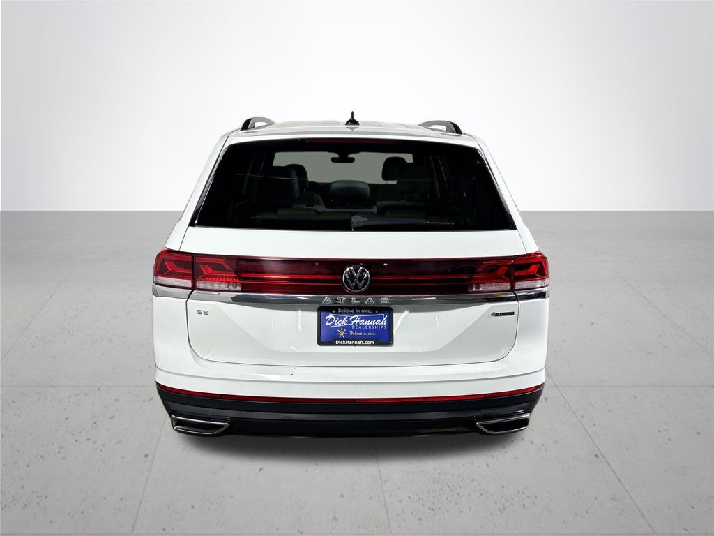 2024 Volkswagen Atlas 2.0T SE