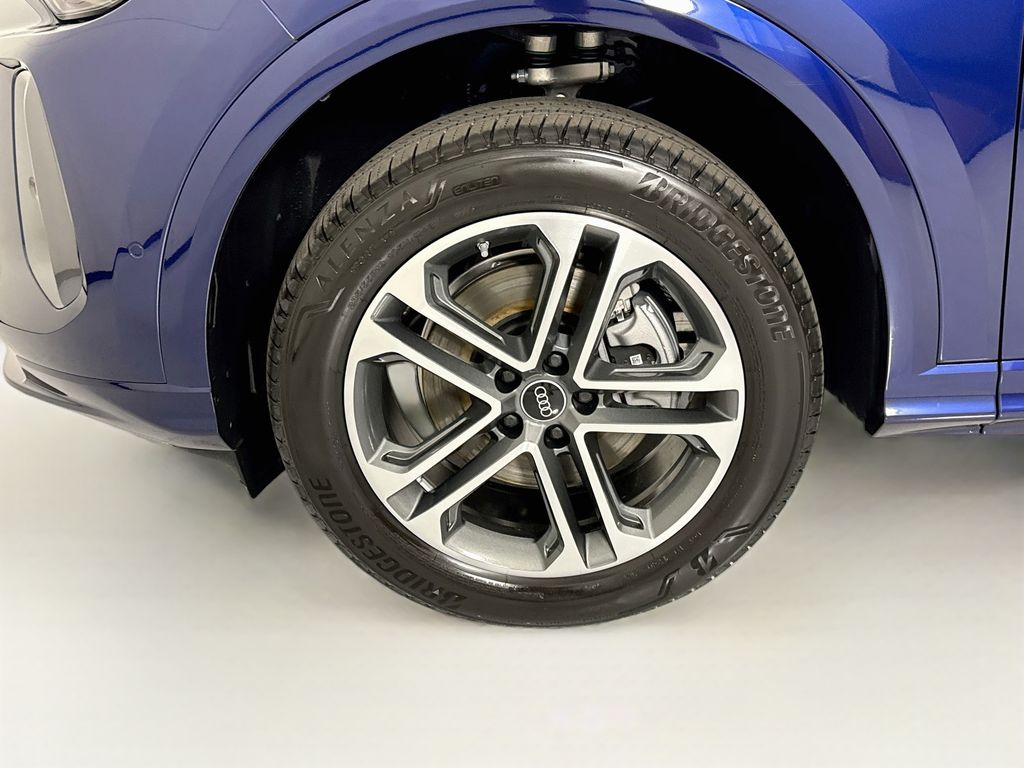 Thumbnail: 2026 Audi Q5 - 30