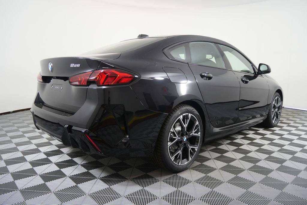 Thumbnail: 2026 BMW 2 Series - 3