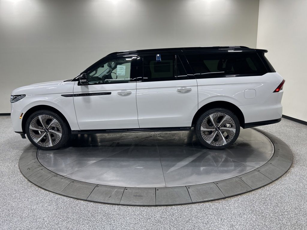 new 2026 Lincoln Navigator L car, priced at $126,050