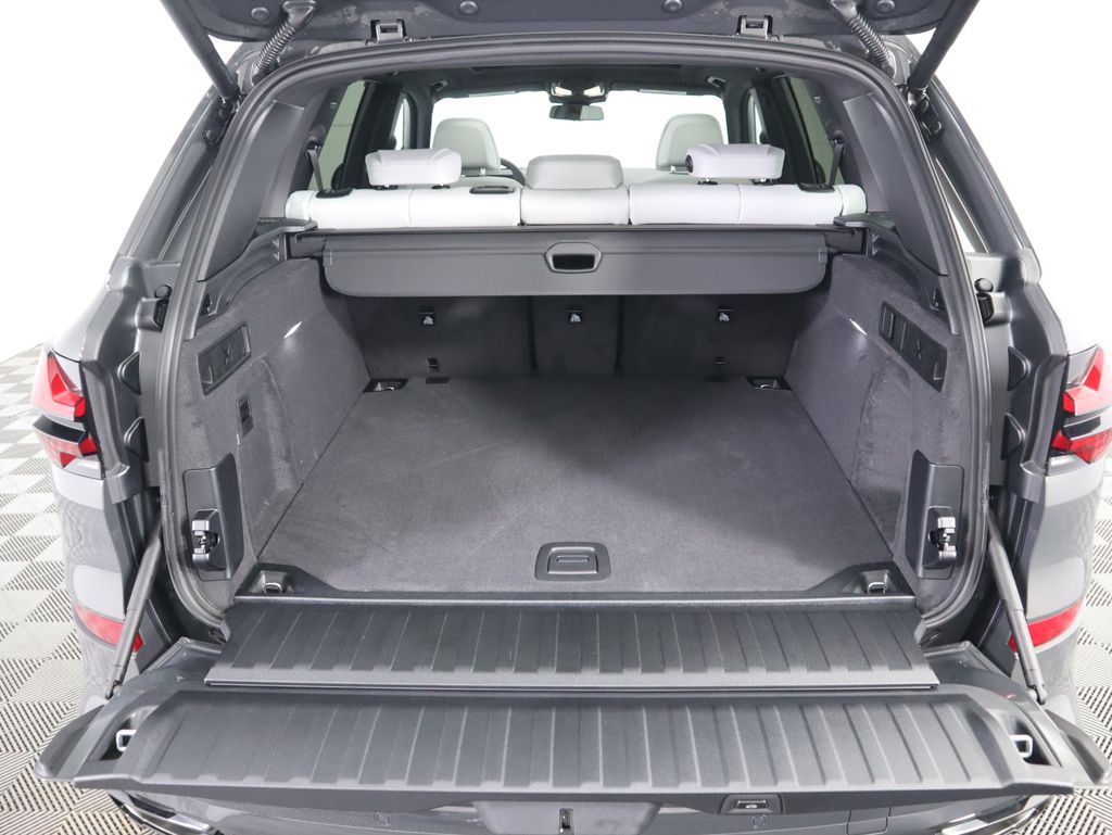 Thumbnail: 2026 BMW X5 - 29