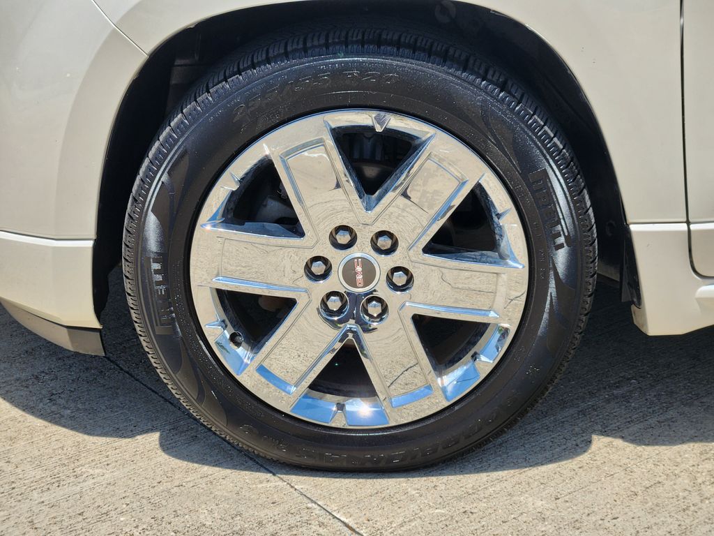 2014 GMC Acadia Denali White at Community Toyota