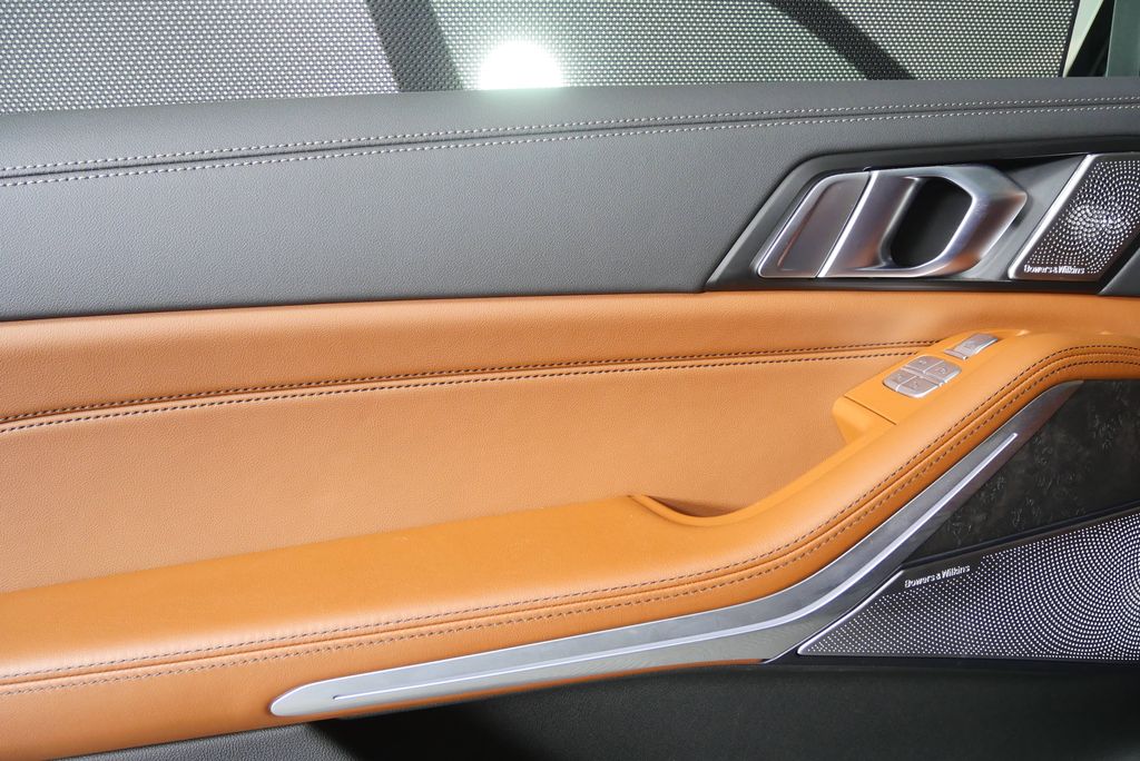 Thumbnail: 2024 BMW X7 - 13