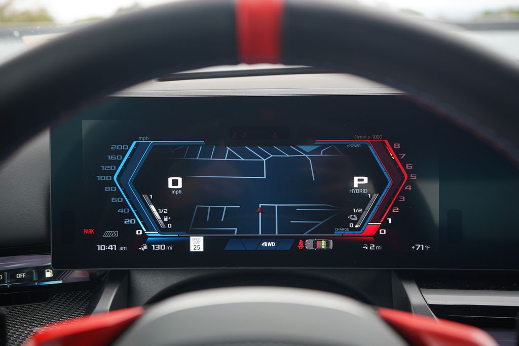 Thumbnail: 2026 BMW M5 - 17