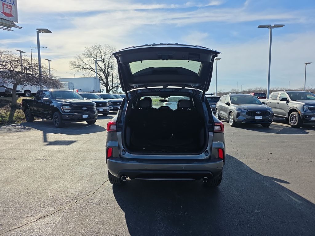 Certified Used 2023 Gray Ford ST-Line image 11