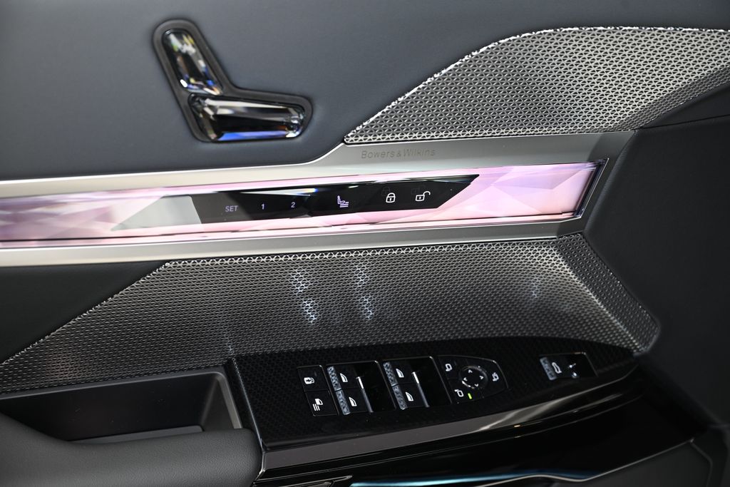 Thumbnail: 2026 BMW 7 Series - 22