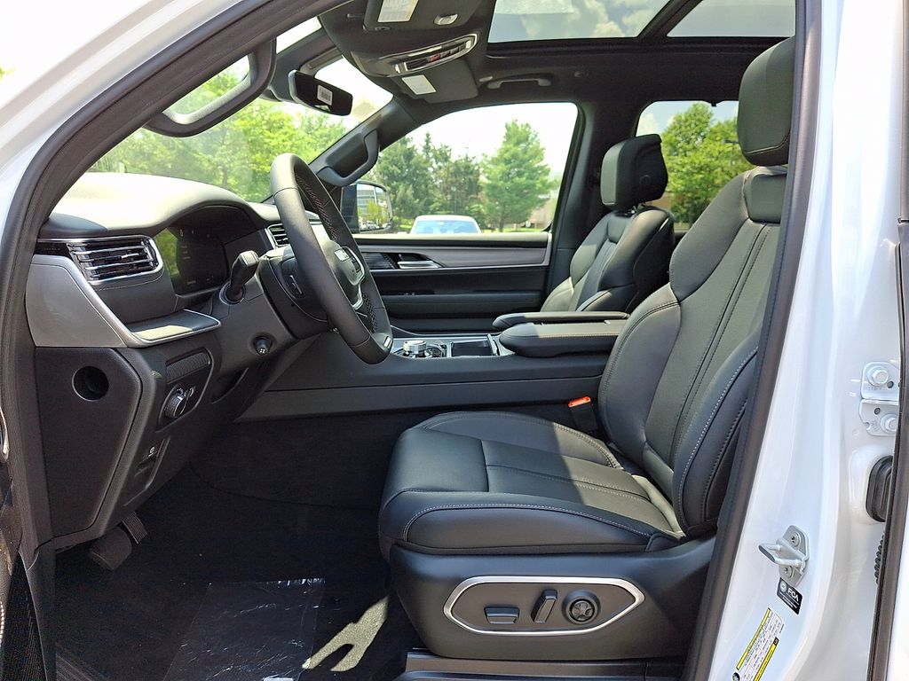 New 2026 Jeep Grand Wagoneer SUV