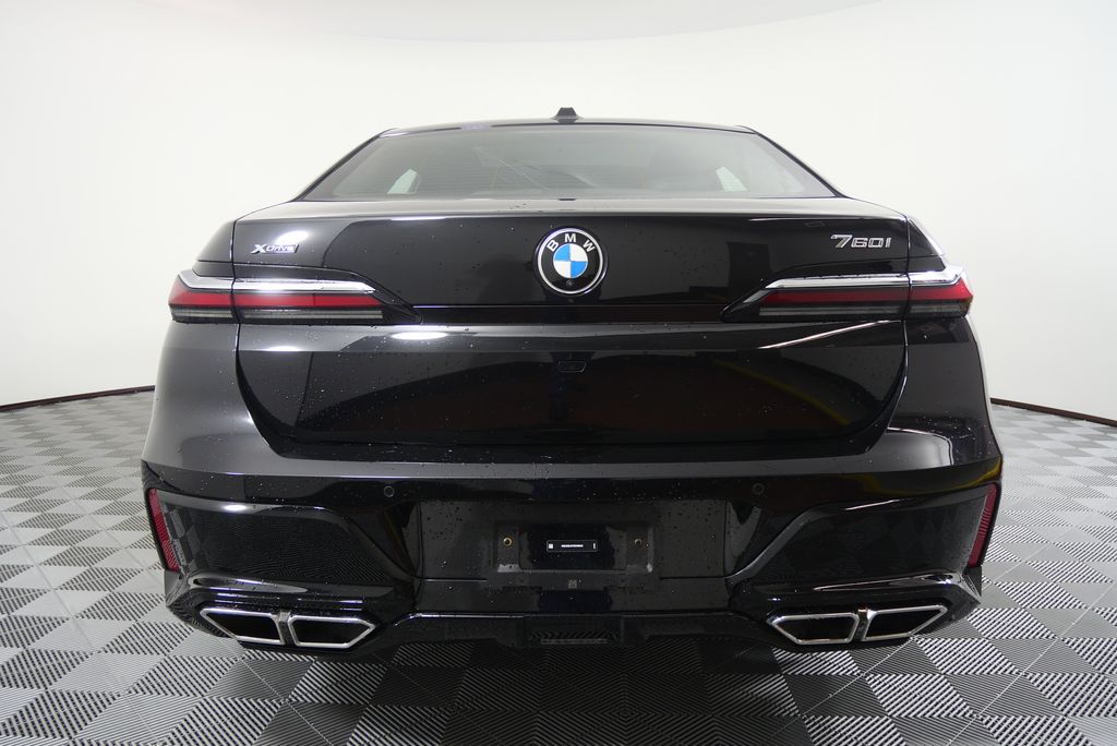 Thumbnail: 2024 BMW 7 Series - 4