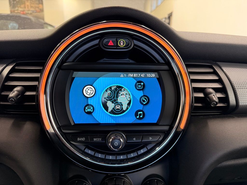 Thumbnail: 2020 MINI Cooper - 16