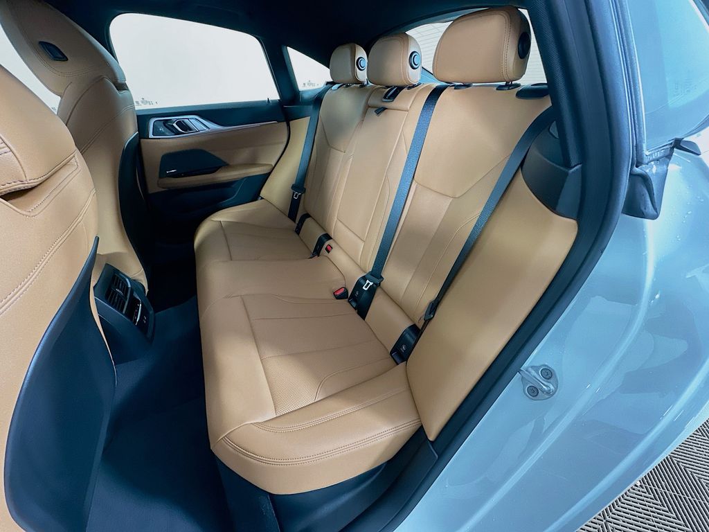 Thumbnail: 2026 BMW 4 Series - 17