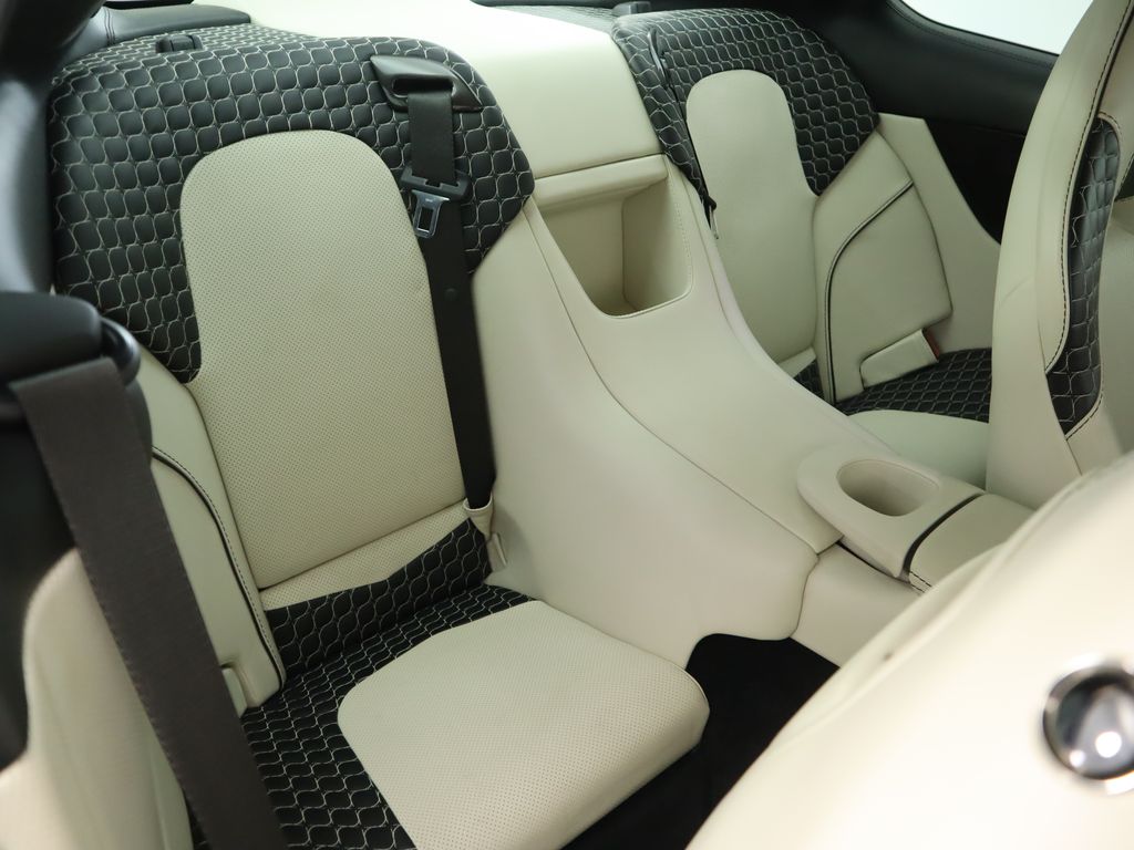 Thumbnail: 2015 Aston Martin Vanquish - 23