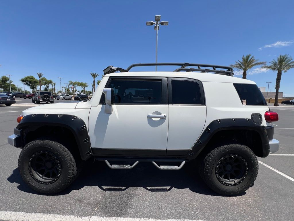 Thumbnail: 2014 Toyota FJ Cruiser - 5