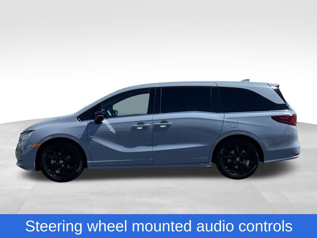 View vehicle photo 6