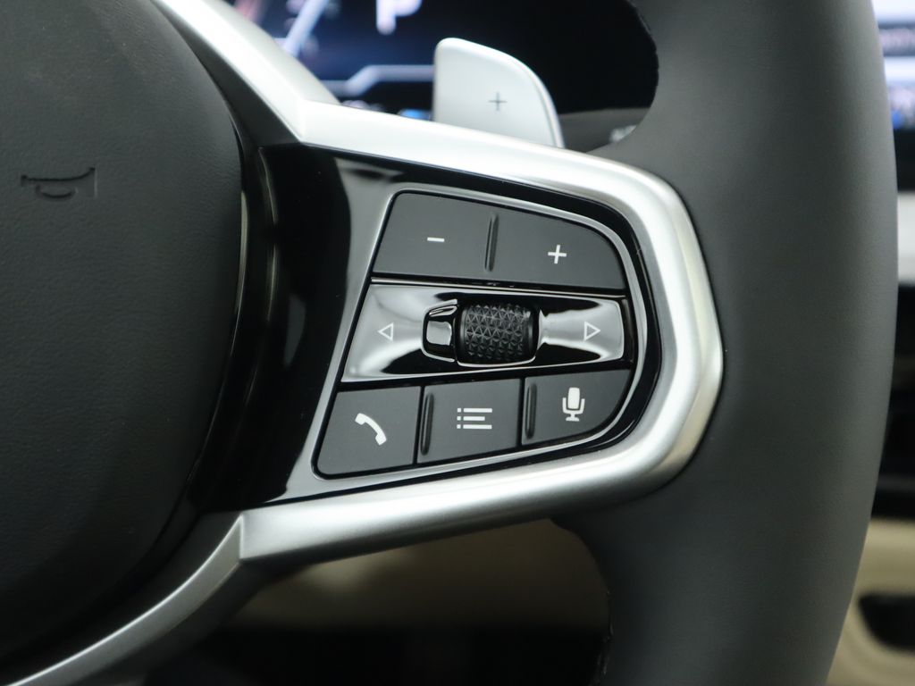 Thumbnail: 2026 BMW 3 Series - 12