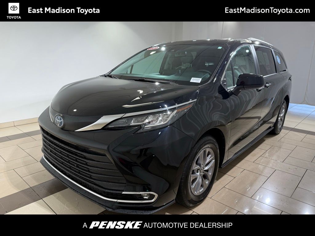 2023 Toyota Sienna XLE -
                  Madison, WI
