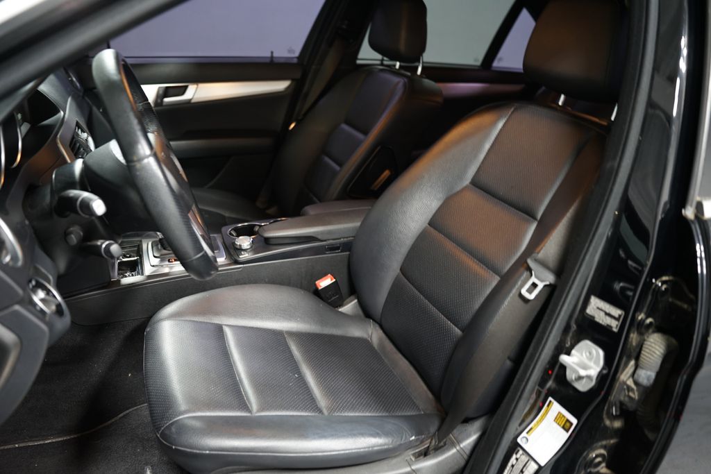 2014 Mercedes-Benz C-Class C 300 6