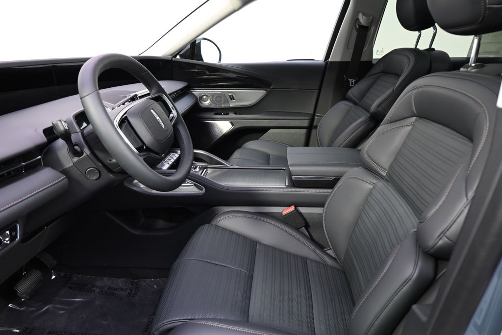 New 2026 Blue Lincoln Reserve image 13