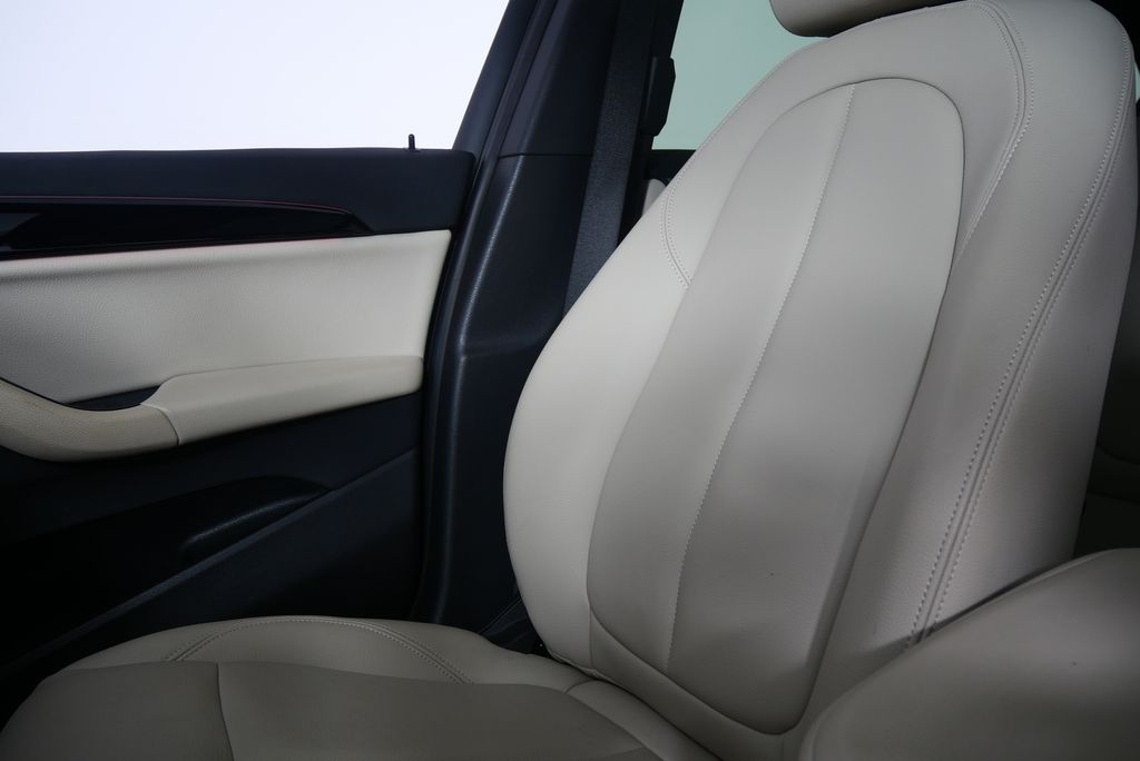 2021 BMW X1 sDrive28i 26