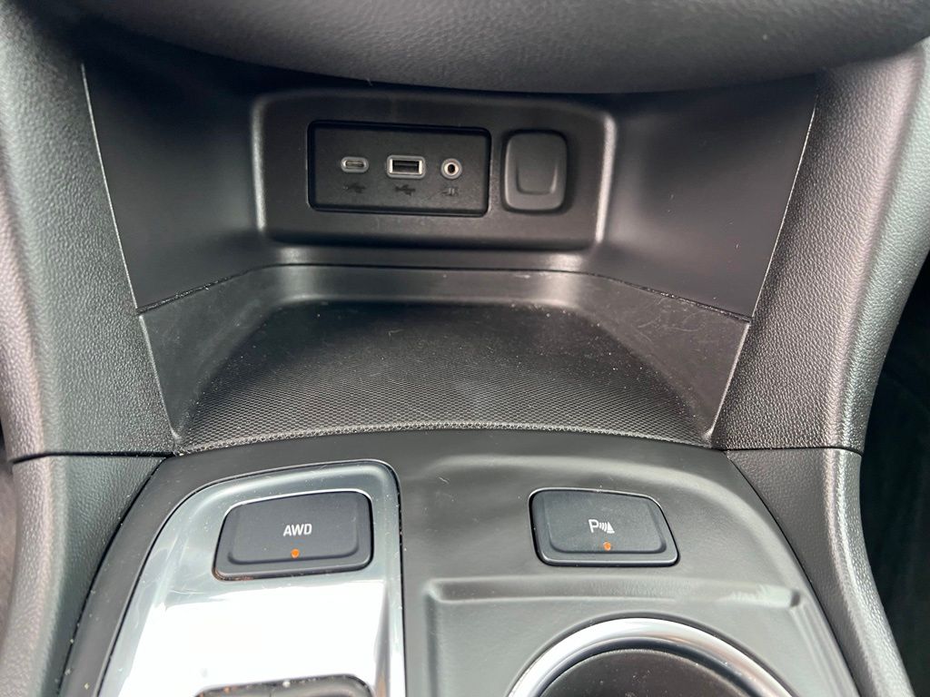 Used 2024 Chevrolet Equinox SUV