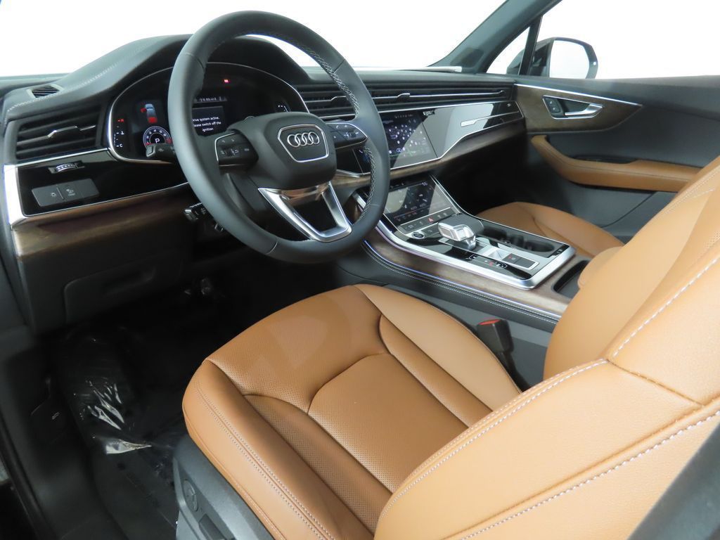 Thumbnail: 2026 Audi Q7 - 26