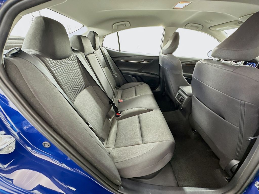 Thumbnail: 2025 Toyota Camry - 27