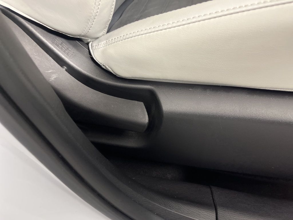 Thumbnail: 2025 Mitsubishi Outlander - 7