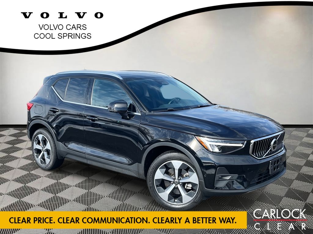 2023 Volvo XC40 B5 Ultimate Bright Theme AWD