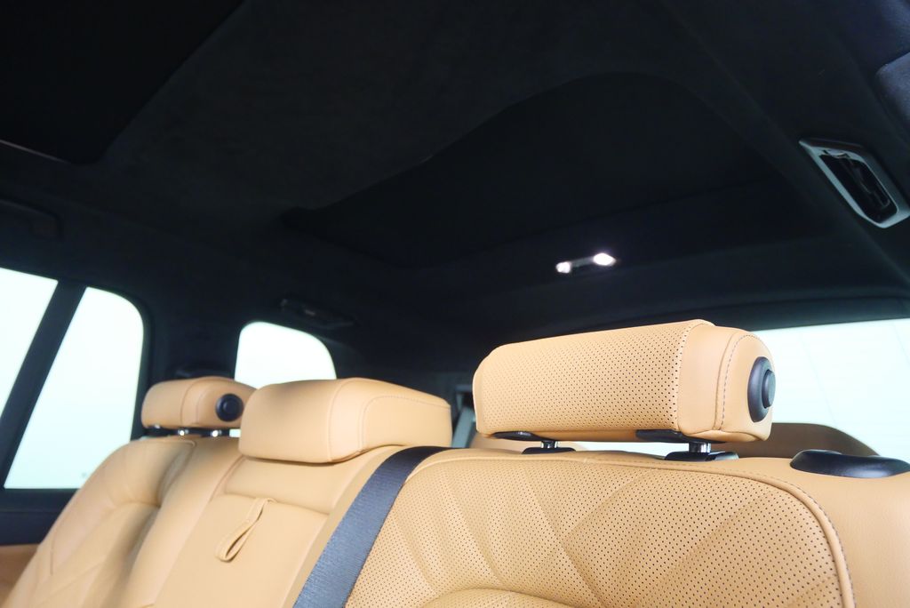 Thumbnail: 2026 BMW X7 - 17