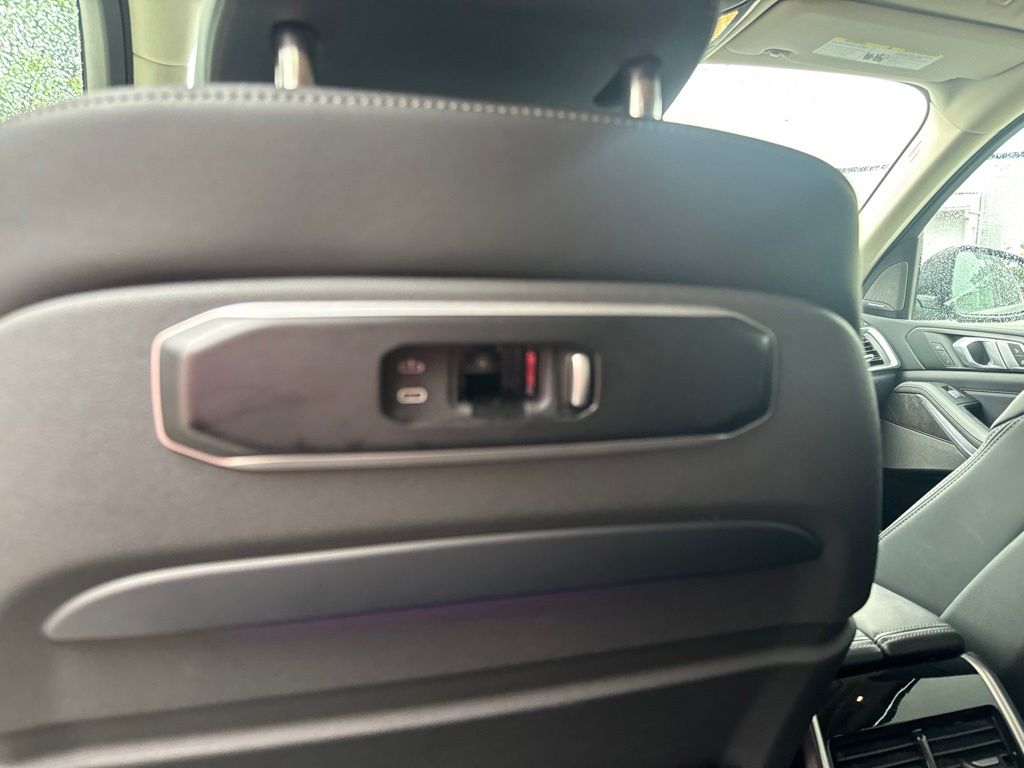 2025 Gray Metallic BMW X7 xDrive40i AWD SUV