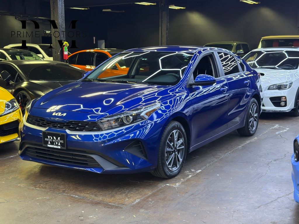 Deep Sea Blue 2022 Kia Forte Sedan Front-Wheel Drive Continuously Variable Transmission