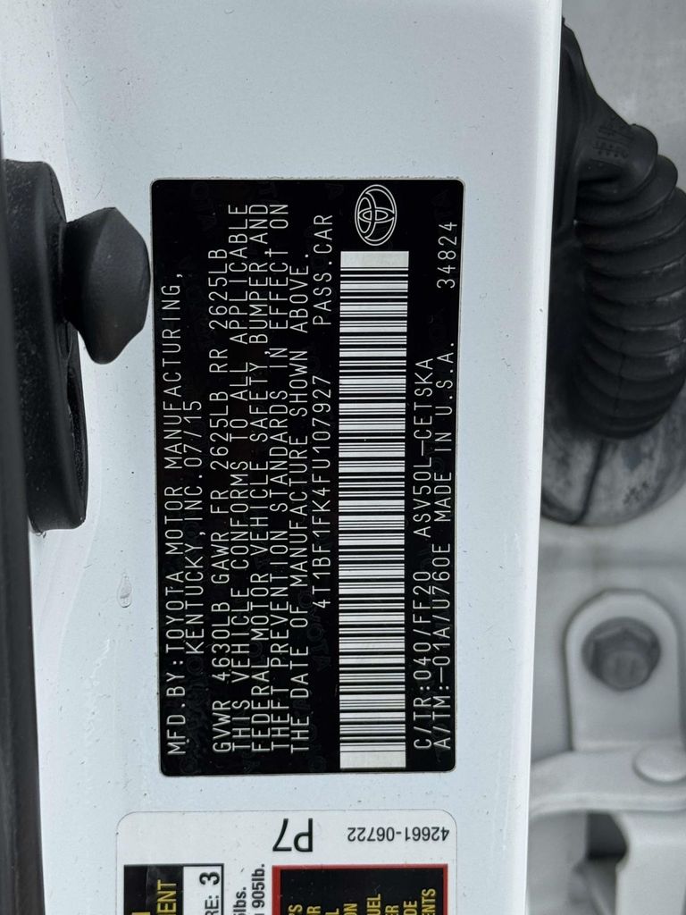Used 2015 White Toyota SE image 29