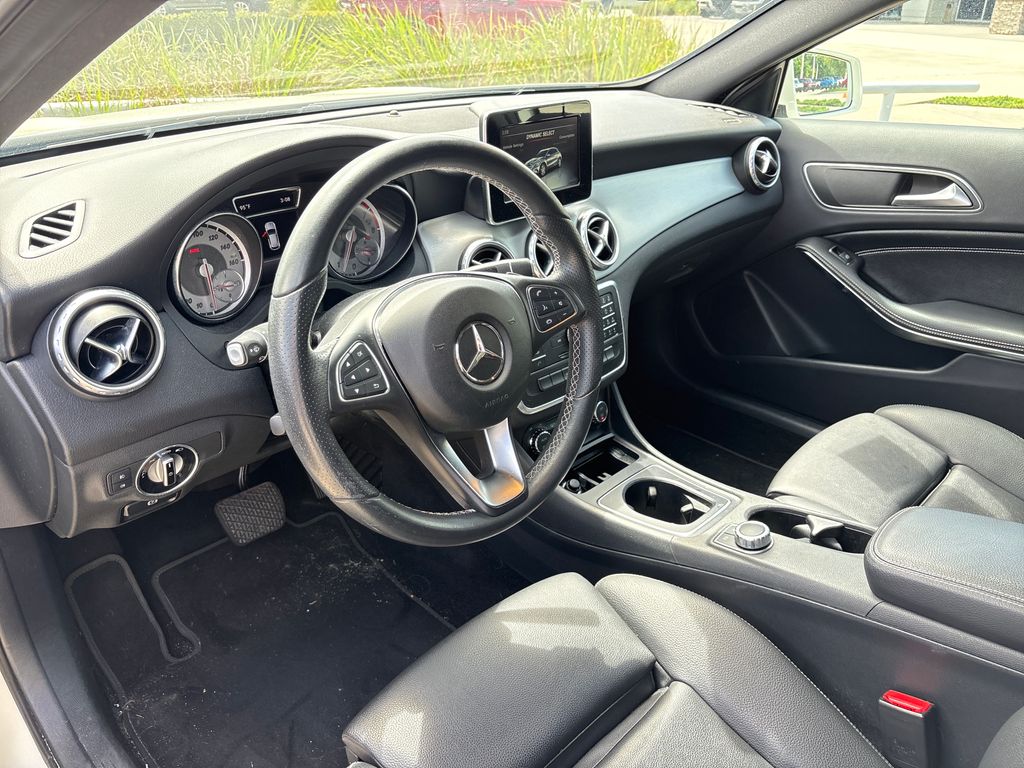 Certified Used 2017 White Mercedes-Benz GLA 250 image 6