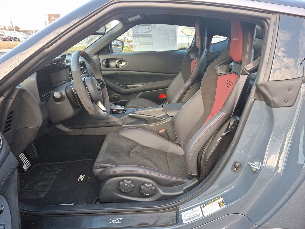 2024 Nissan Z NISMO 5