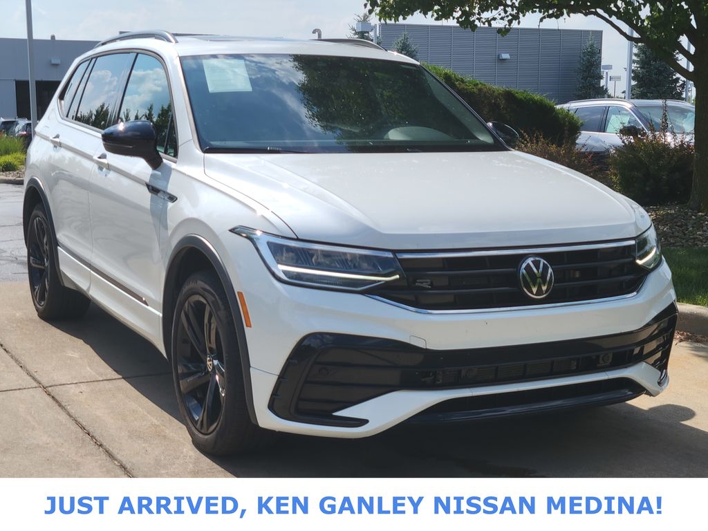 Opal White Pearl 2024 Volkswagen Tiguan SUV / Crossover Front-Wheel Drive 8-Speed Automatic