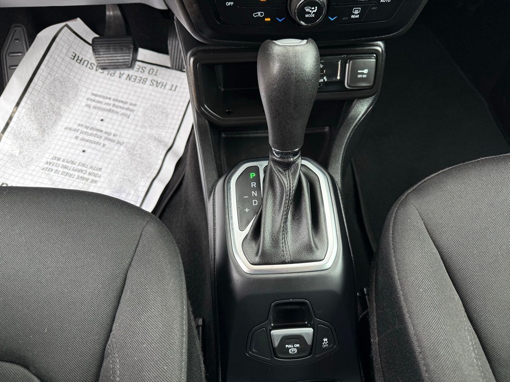 Thumbnail: 2019 Jeep Renegade - 19