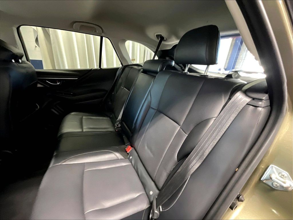 2020 Subaru Outback — photo 15