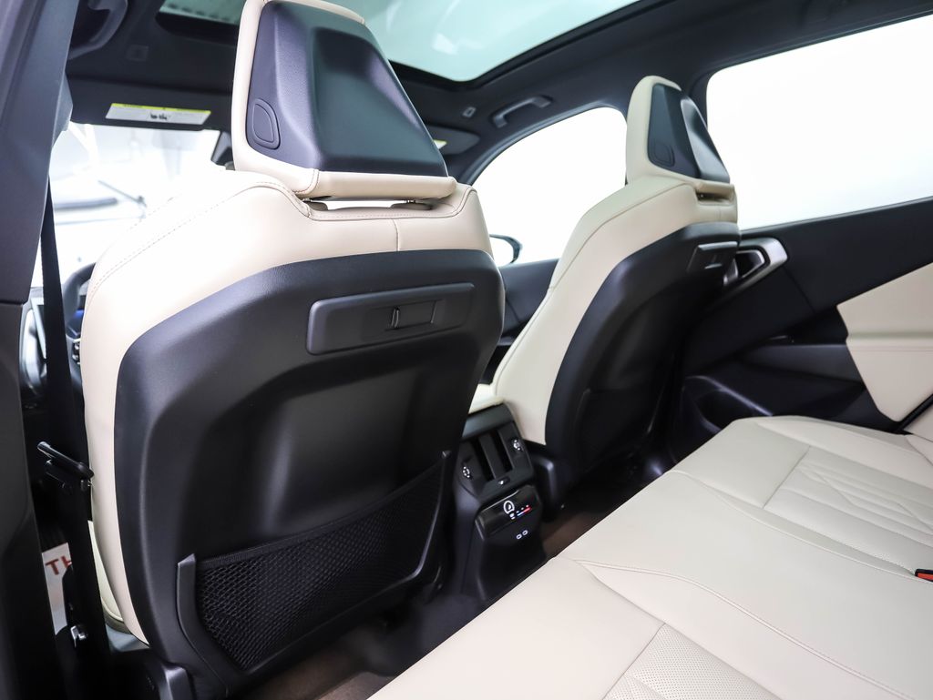 Thumbnail: 2026 BMW X3 - 21