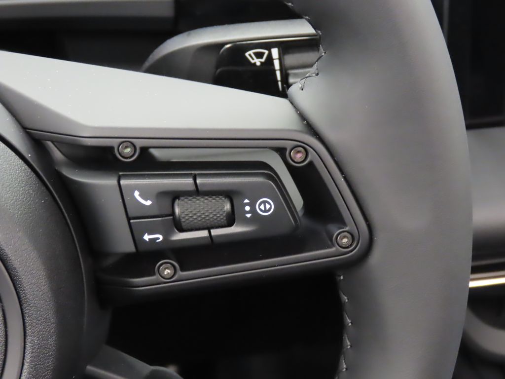 Thumbnail: 2025 Porsche Macan - 22