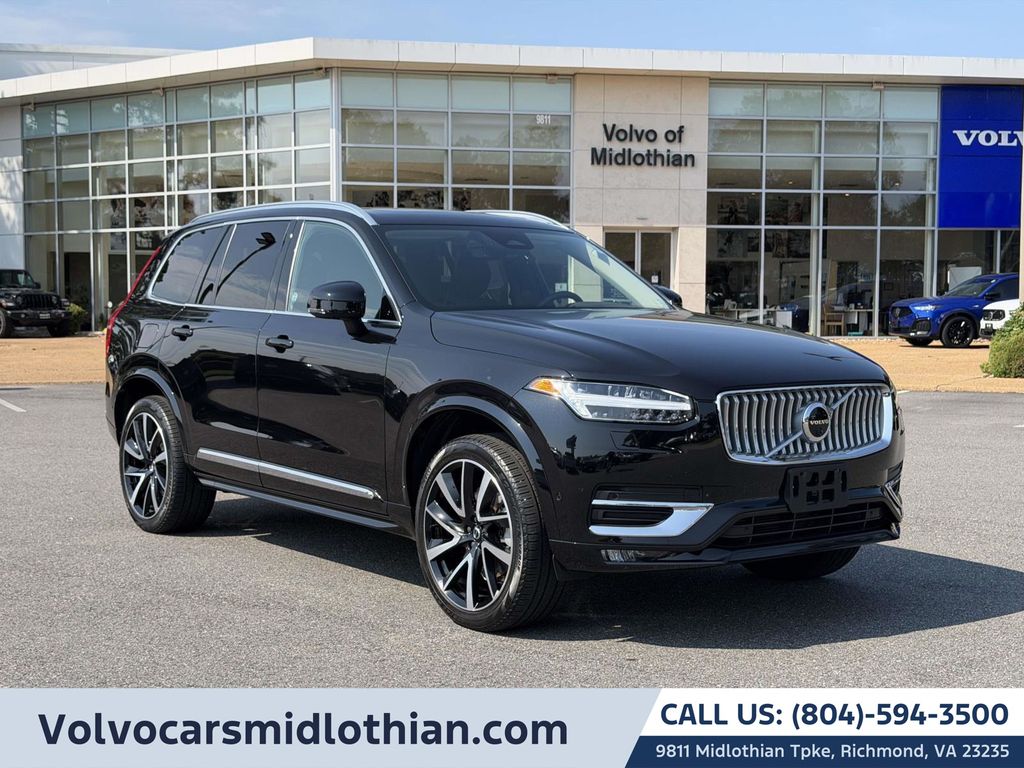 2023 Volvo XC90 B6 Plus Bright Theme 7-Passenger AWD