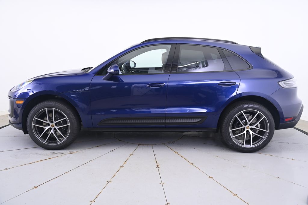 Thumbnail: 2025 Porsche Macan - 2