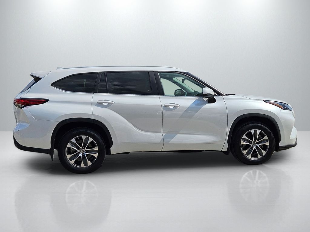 Used 2023 Toyota Highlander SUV