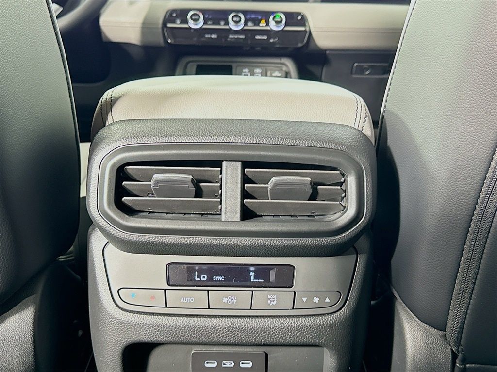 New Car 2025 Honda Pilot  Touring For Sale Under $50,000 In Austin, Texas