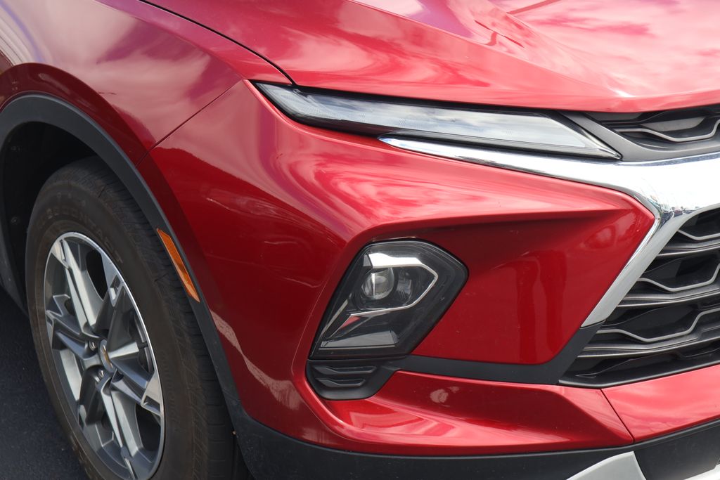 Thumbnail: 2023 Chevrolet Blazer - 4